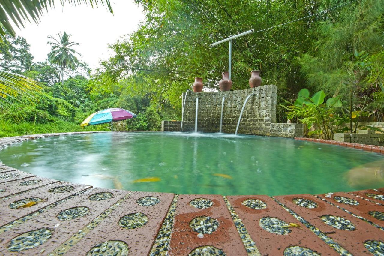 Oyo 90642 Twin Mutiara Chalet & Homestay Jeli Exterior photo